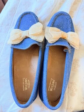 The original penny loafer, Weejuns